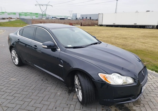 Jaguar XF cena 35000 przebieg: 140000, rok produkcji 2008 z Poznań małe 16